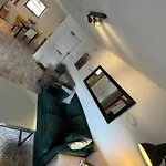 Super Central Cambridge Flat For Up To 4 People